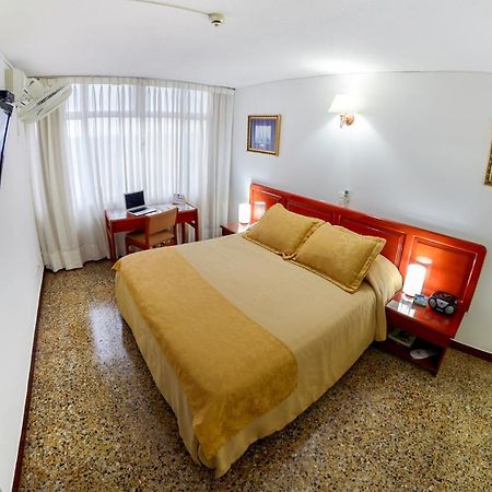 Hotel Villavicencio Plaza Exteriér fotografie