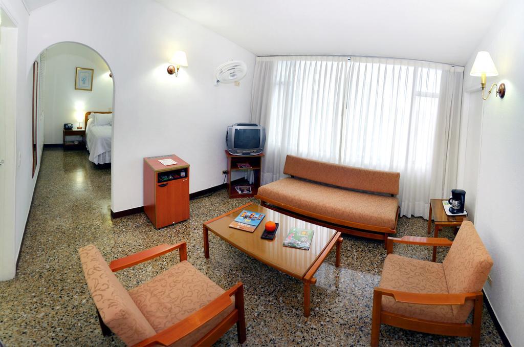 Hotel Villavicencio Plaza Exteriér fotografie