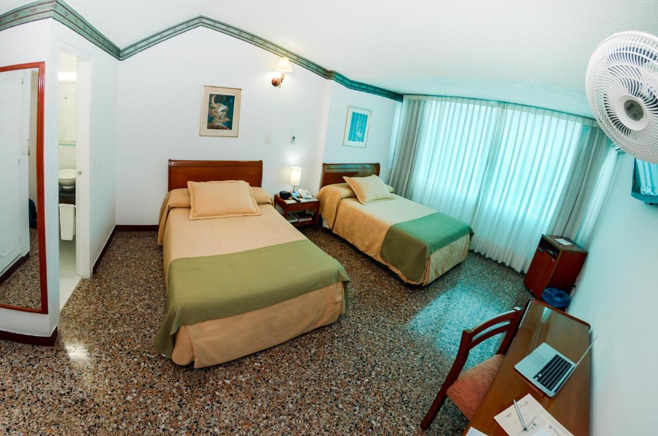 Hotel Villavicencio Plaza Exteriér fotografie